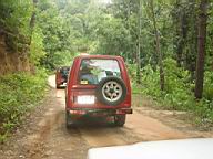 057 - 0705 - dans le 4x4 - la caisse a Mitch.jpg